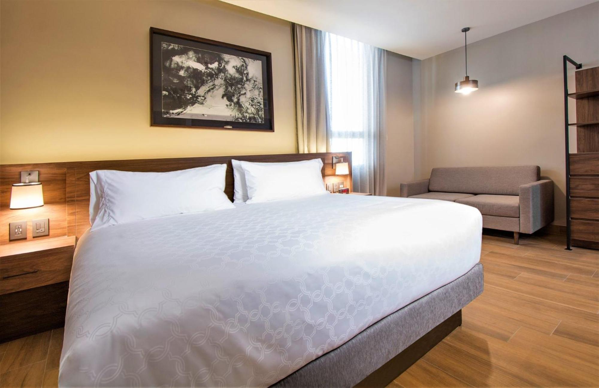 Staybridge Suites - Guadalajara Novena By Ihg Kültér fotó