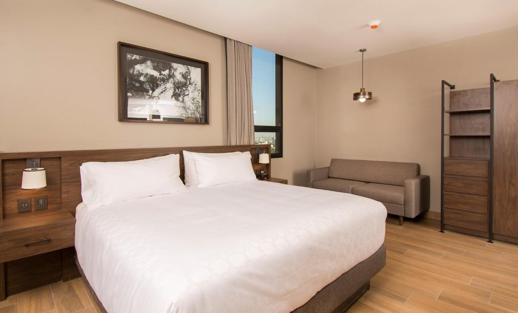 Staybridge Suites - Guadalajara Novena By Ihg Kültér fotó