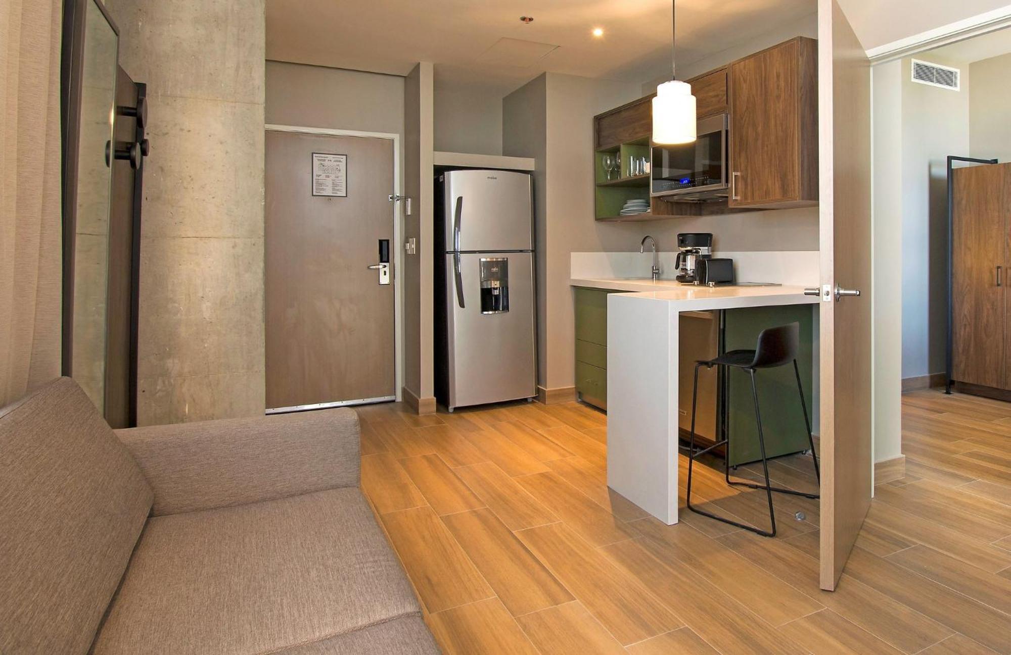 Staybridge Suites - Guadalajara Novena By Ihg Kültér fotó