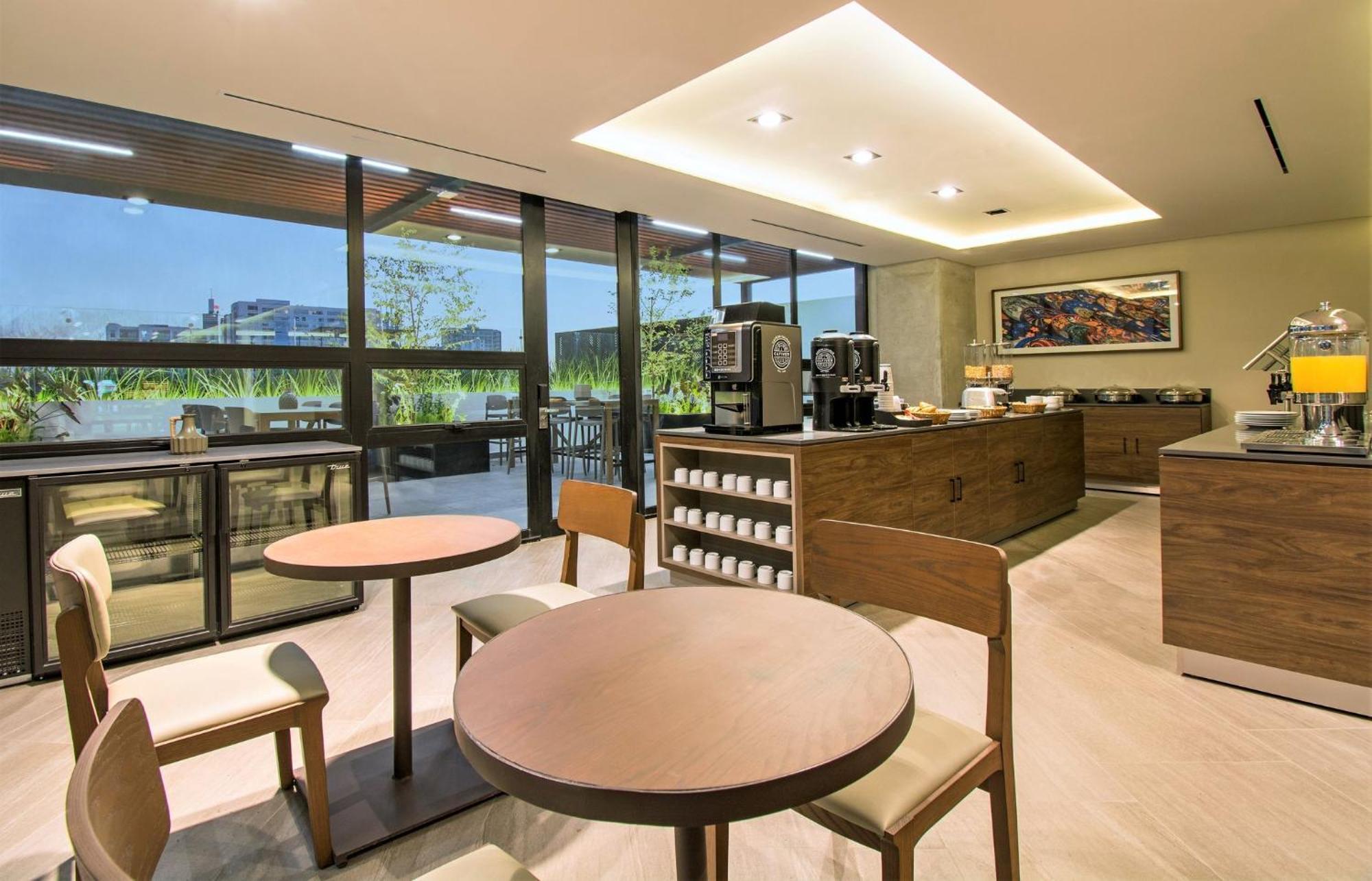 Staybridge Suites - Guadalajara Novena By Ihg Kültér fotó